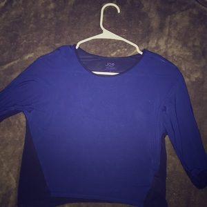 Light blue/dark blue quarter sleeve blouse!